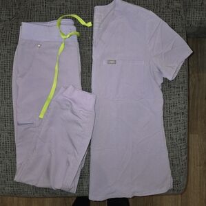 Figs Lavender Scrub Set with Neon Tie